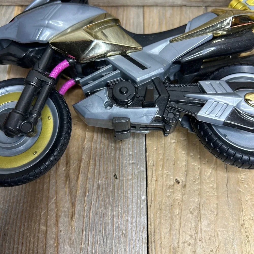 2001 Bandai Power Rangers Lunar Wolf Savage Cycle Motorcycle